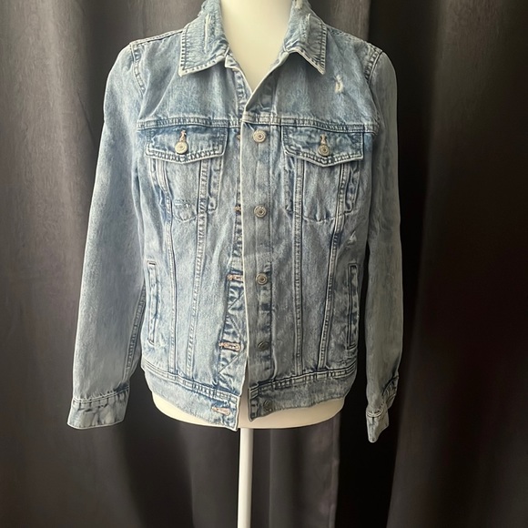 Jean jacket - Picture 1 of 1